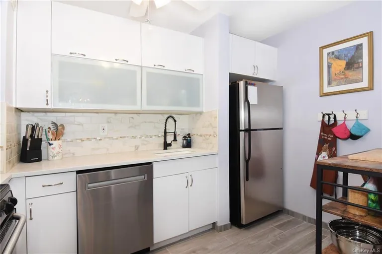 New York City Real Estate | View 119 S Highland Avenue Unit# 3E | room 2 | View 3