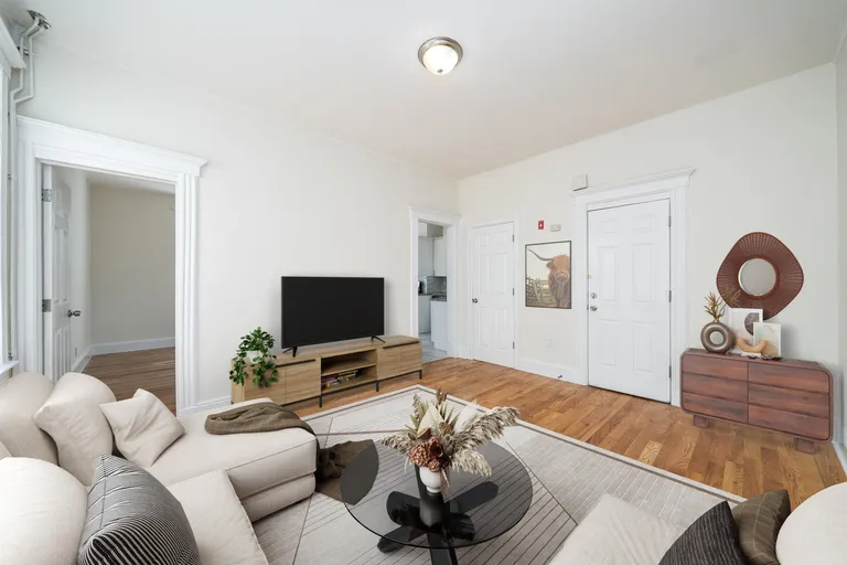 New York City Real Estate | View 27 Pierce Ave Unit# 1 | room 4 | View 5