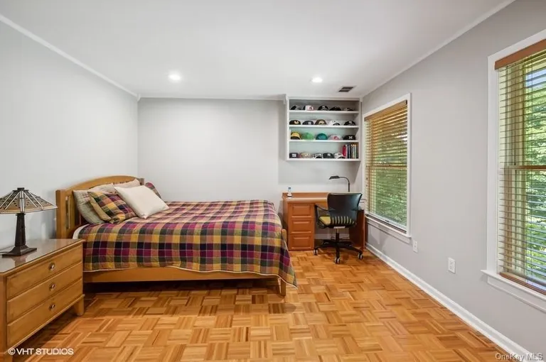 New York City Real Estate | View 16 Cricket Lane | room 12 | View 13