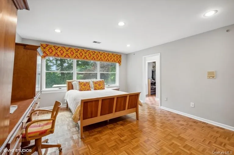 New York City Real Estate | View 16 Cricket Lane | room 15 | View 16