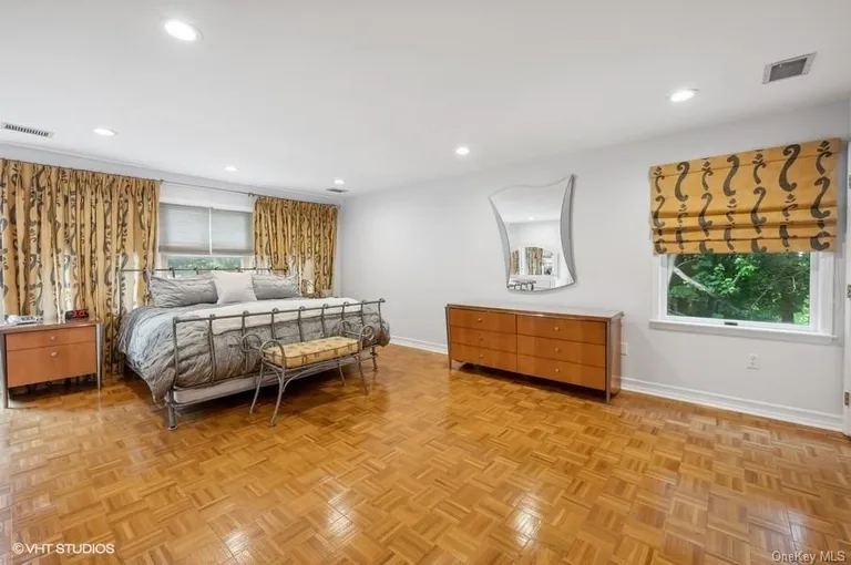 New York City Real Estate | View 16 Cricket Lane | room 17 | View 18