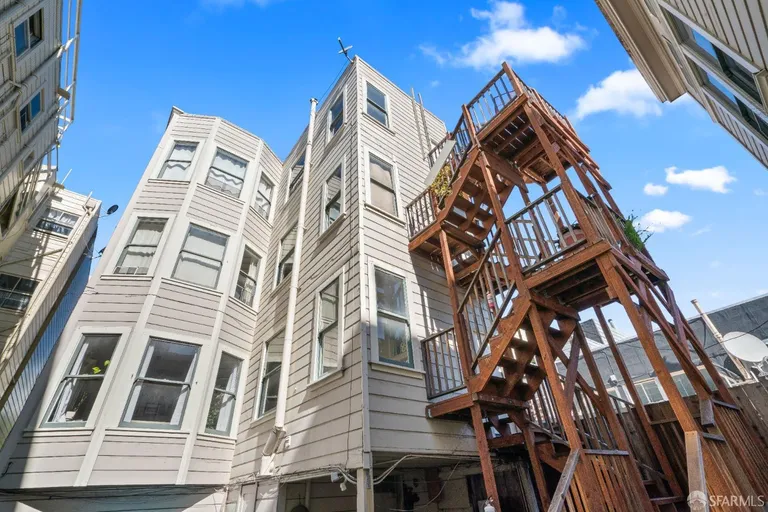 Northern California Real Estate | View 123 Albion | room 34 | View 35