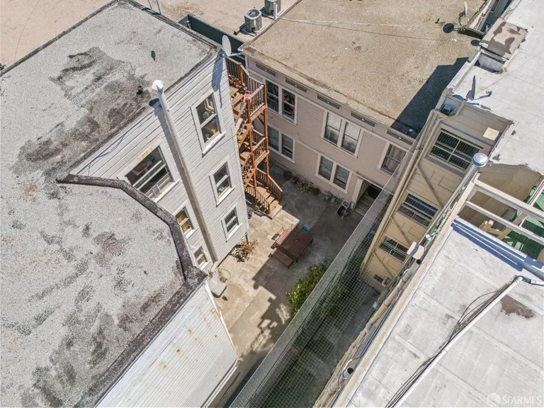 Northern California Real Estate | View 123 Albion | room 44 | View 45