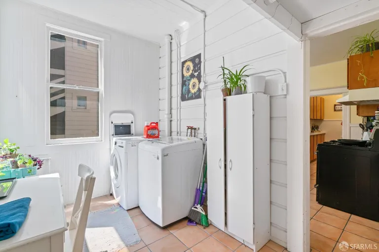 Northern California Real Estate | View 123 Albion | room 26 | View 27