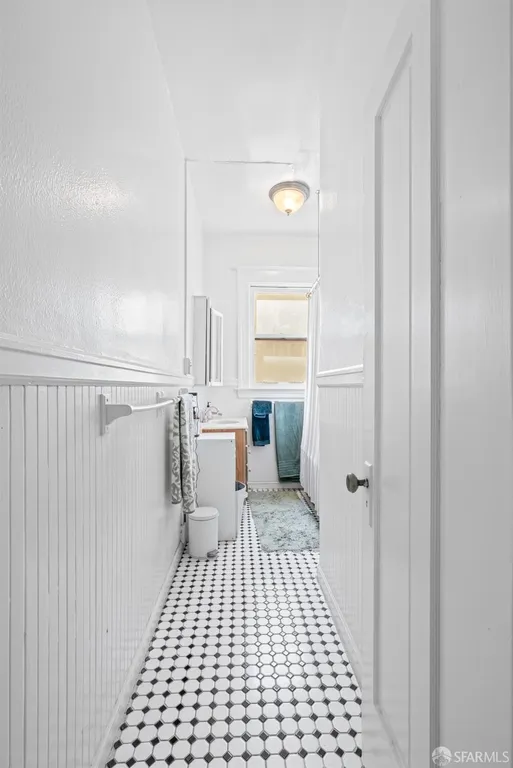 Northern California Real Estate | View 123 Albion | room 24 | View 25