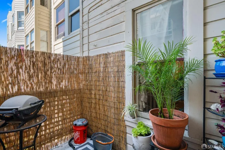 Northern California Real Estate | View 123 Albion | room 35 | View 36