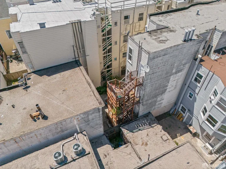 Northern California Real Estate | View 123 Albion | room 43 | View 44