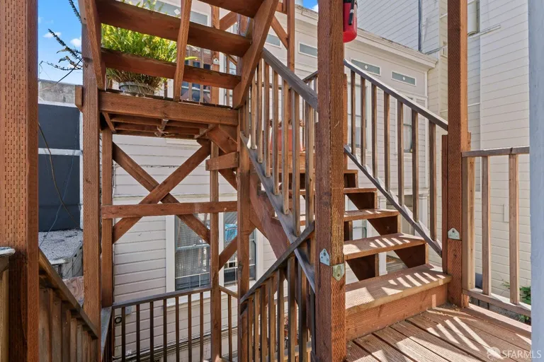 Northern California Real Estate | View 123 Albion | room 29 | View 30
