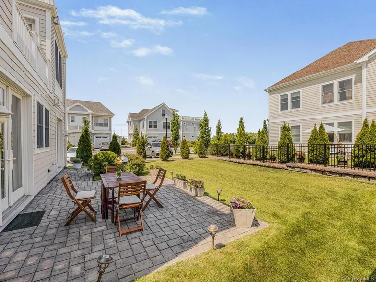 New York City Real Estate | View 70 Island Point Unit# 70 | room 22 | View 23