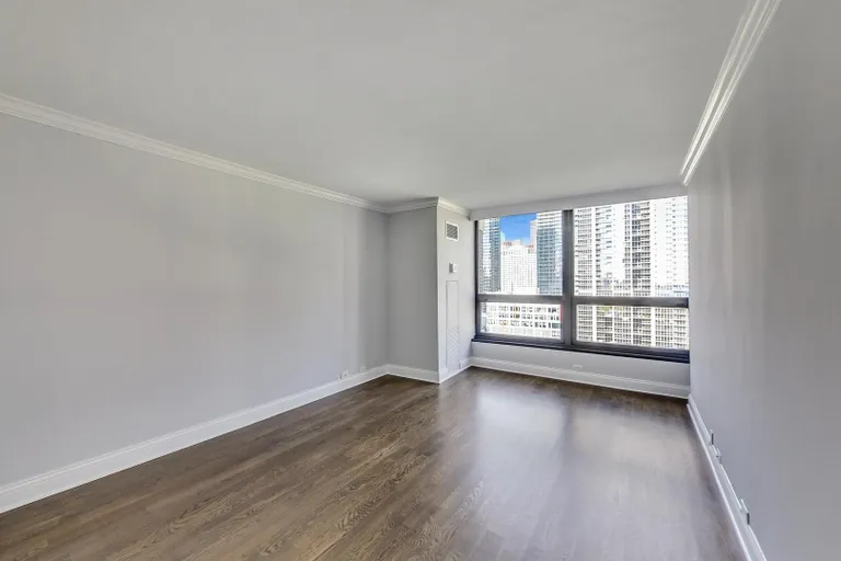 New York City Real Estate | View 360 E Randolph, 1506 | room 14 | View 15