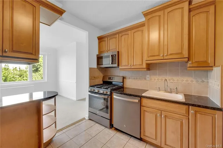 New York City Real Estate | View 16 Rockledge Avenue #2C2 | room 18 | View 19