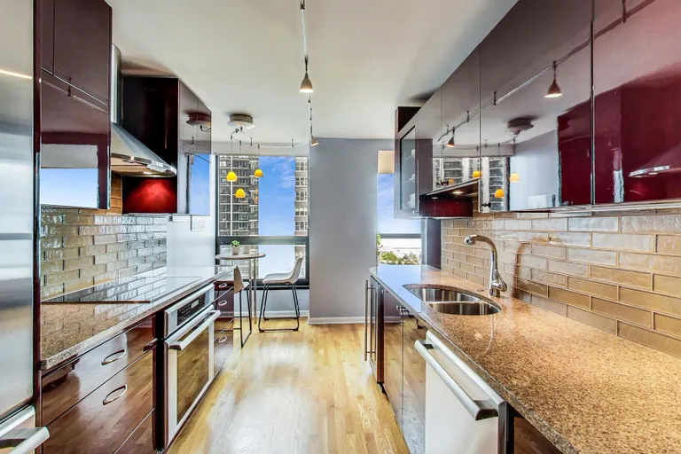 New York City Real Estate | View 360 E Randolph, 1201 | room 2 | View 3