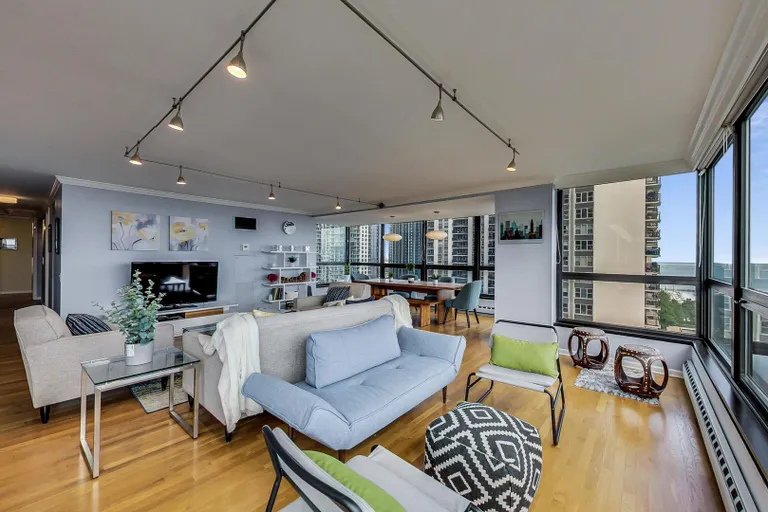 New York City Real Estate | View 360 E Randolph, 1201 | room 5 | View 6