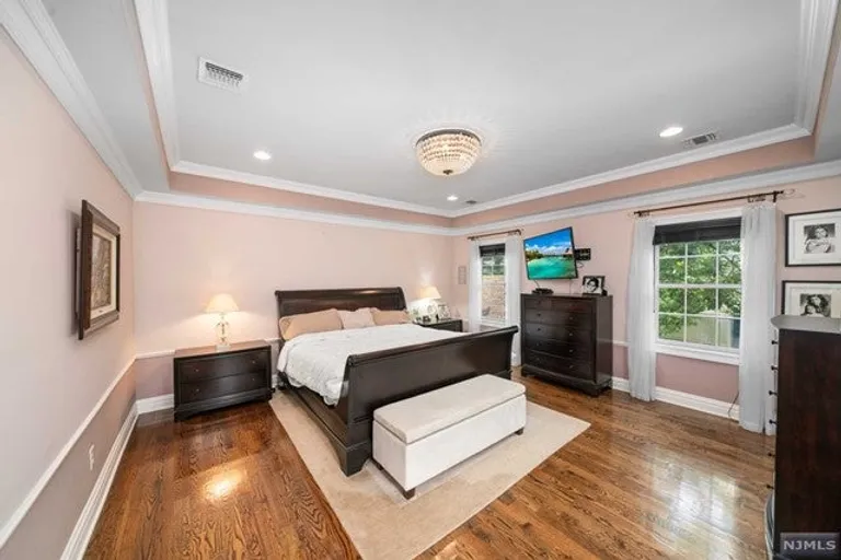 New York City Real Estate | View 346 Continental Avenue | room 39 | View 40