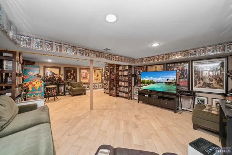 New York City Real Estate | View 346 Continental Avenue | room 45 | View 46