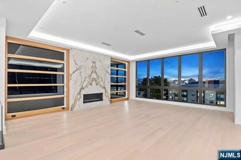 Bergen County Real Estate | View 26B Oakdene Terrace | room 12 | View 13
