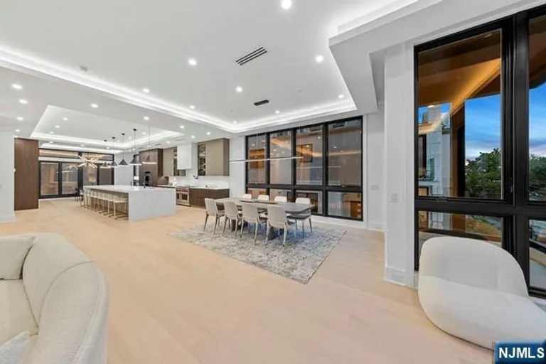 Bergen County Real Estate | View 26B Oakdene Terrace | room 4 | View 5
