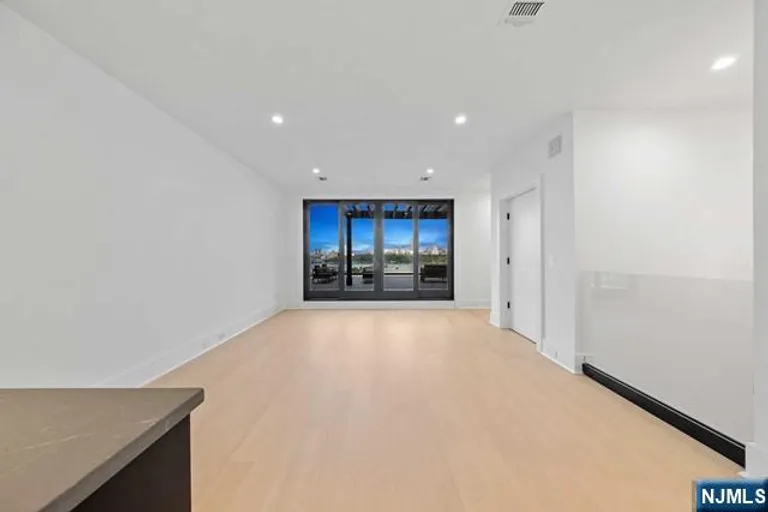 Bergen County Real Estate | View 26B Oakdene Terrace | room 24 | View 25