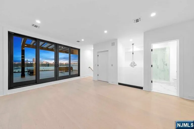 Bergen County Real Estate | View 26B Oakdene Terrace | room 25 | View 26