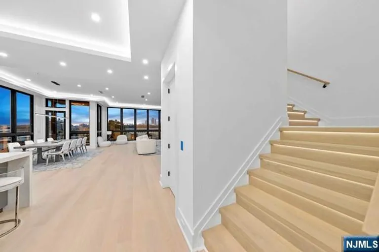 Bergen County Real Estate | View 26B Oakdene Terrace | room 13 | View 14