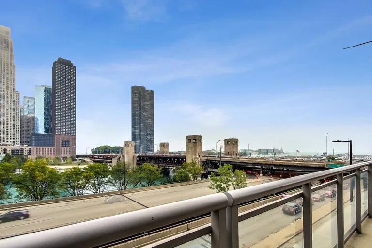 New York City Real Estate | View 450 E Waterside, 405 | room 43 | View 44