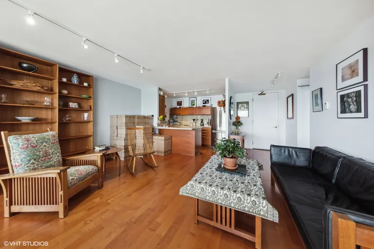 New York City Real Estate | View 400 E Randolph, 3705 | room 5 | View 6