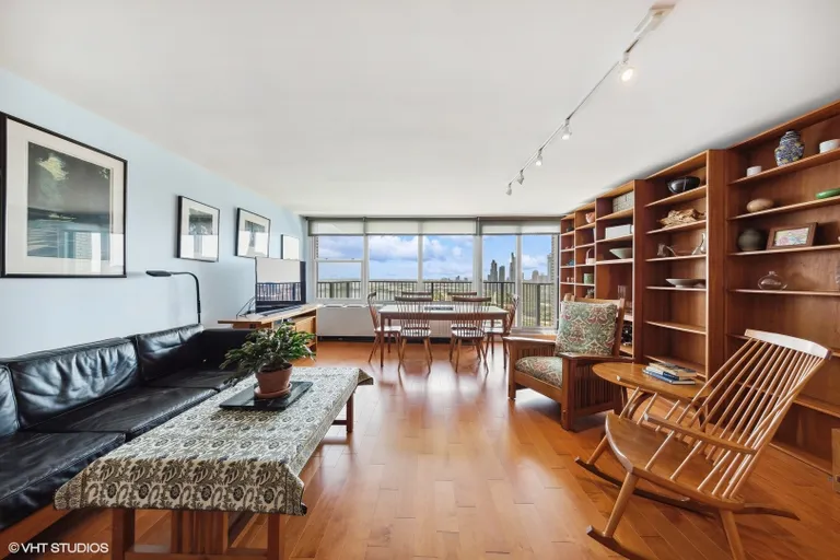 New York City Real Estate | View 400 E Randolph, 3705 | room 4 | View 5