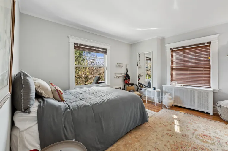New York City Real Estate | View 11 Midland Avenue | room 21 | View 22