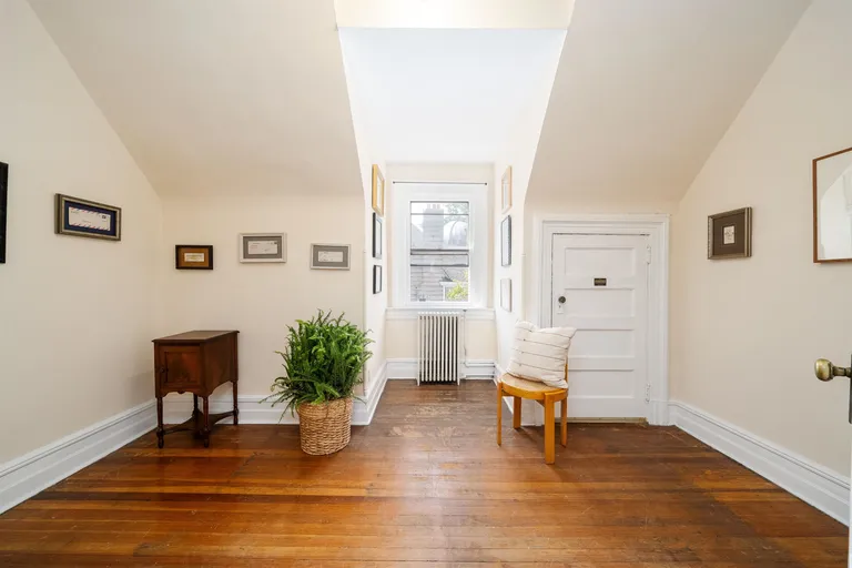 New York City Real Estate | View 901 Castle Point Terrace | room 26 | View 27