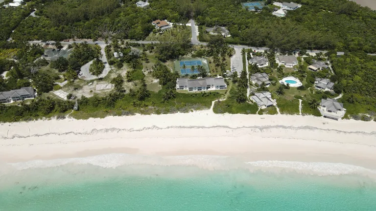 New York City Real Estate | View 32 Windermere Island, Eleuthera | 2 Beds, 2 Baths | View 1