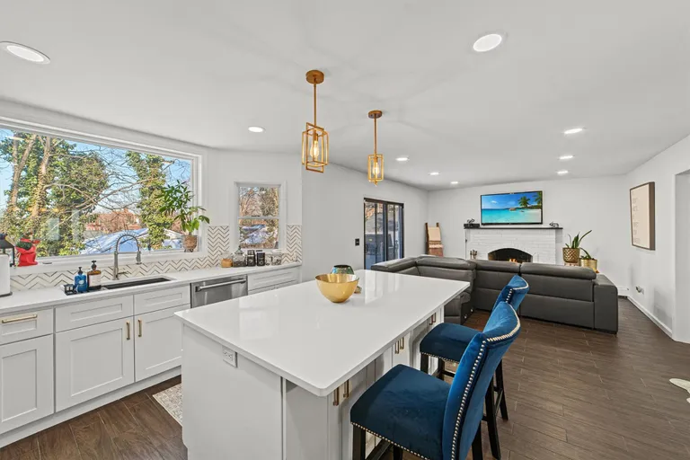 Westchester Real Estate | View 21 Pershing Avenue | room 8 | View 9