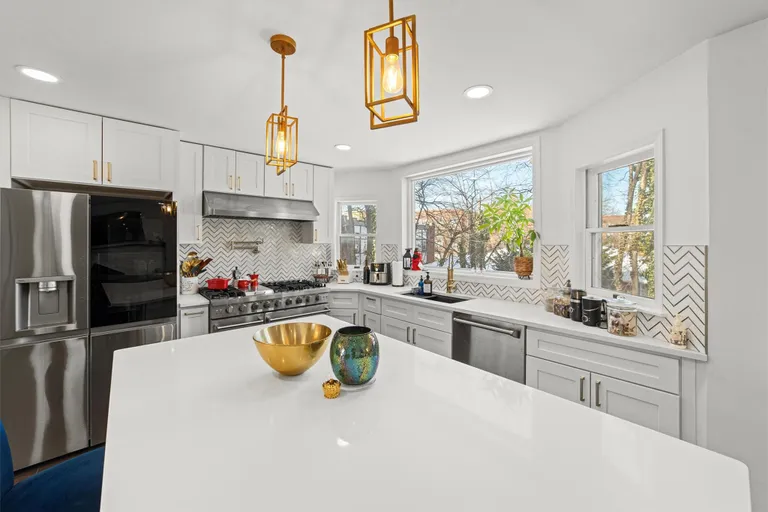 Westchester Real Estate | View 21 Pershing Avenue | room 10 | View 11