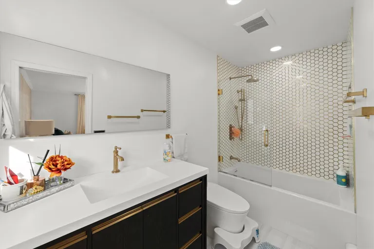 Westchester Real Estate | View 21 Pershing Avenue | room 19 | View 20