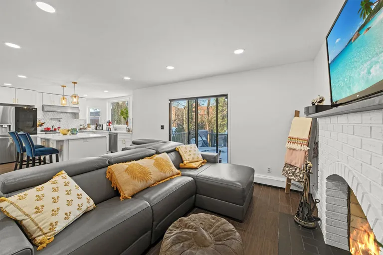 Westchester Real Estate | View 21 Pershing Avenue | room 12 | View 13