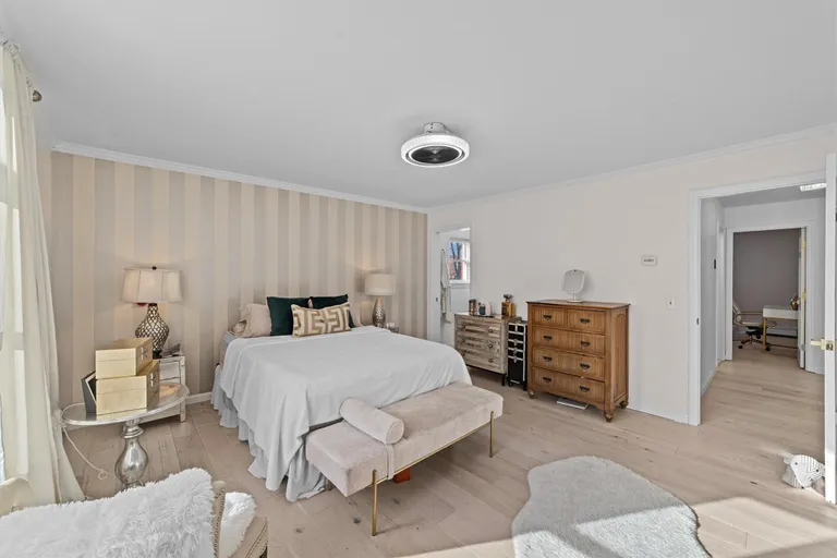 Westchester Real Estate | View 21 Pershing Avenue | room 17 | View 18