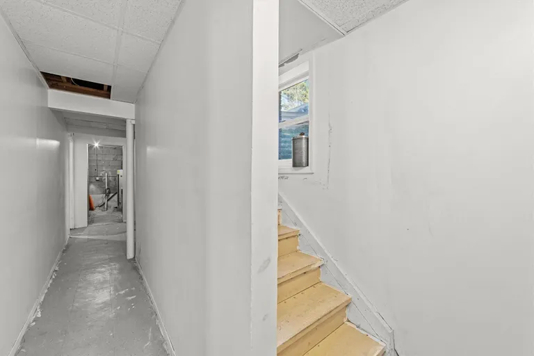 Westchester Real Estate | View 21 Pershing Avenue | room 26 | View 27