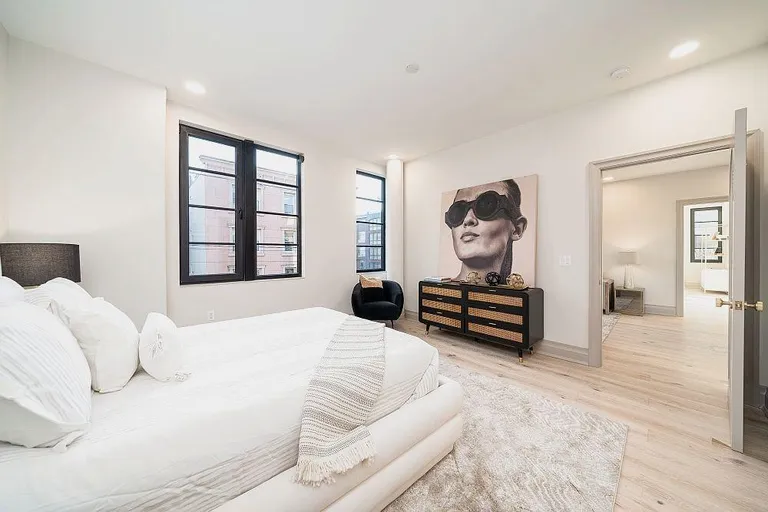 New York City Real Estate | View 201 Park Ave Unit# 1 | room 33 | View 34