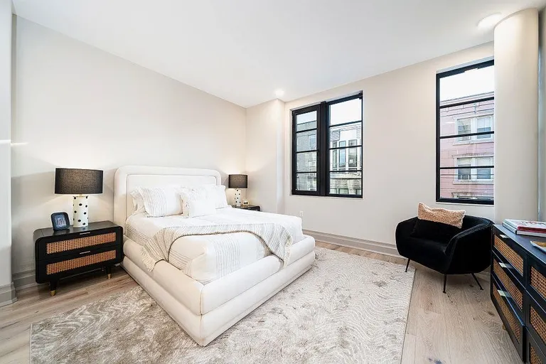 New York City Real Estate | View 201 Park Ave Unit# 1 | room 32 | View 33