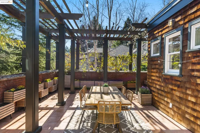Northern California Real Estate | View 135 Cross Rd | room 23 | View 24