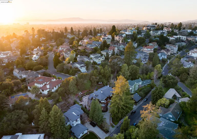 Northern California Real Estate | View 135 Cross Rd | room 45 | View 46