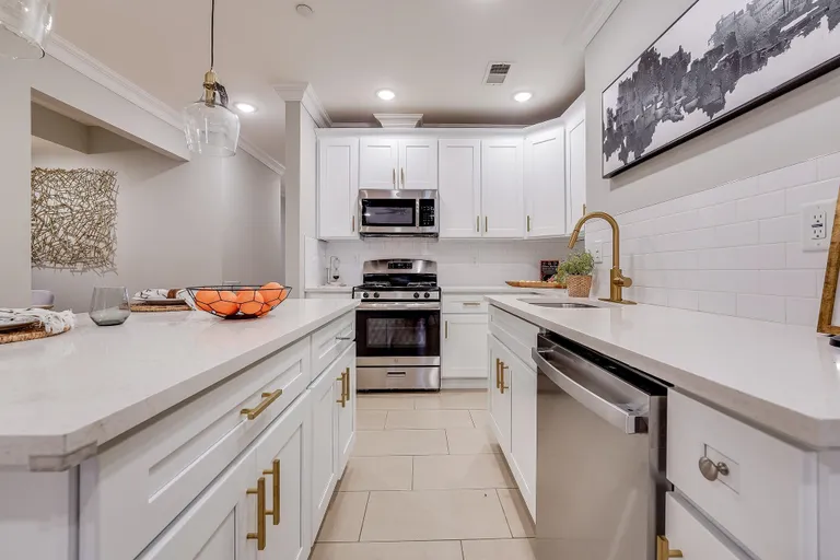 New York City Real Estate | View 25 St Pauls Ave Unit# 1A | room 2 | View 3