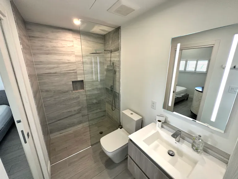 New York City Real Estate | View The Grove Double Unit | bathroom | View 4