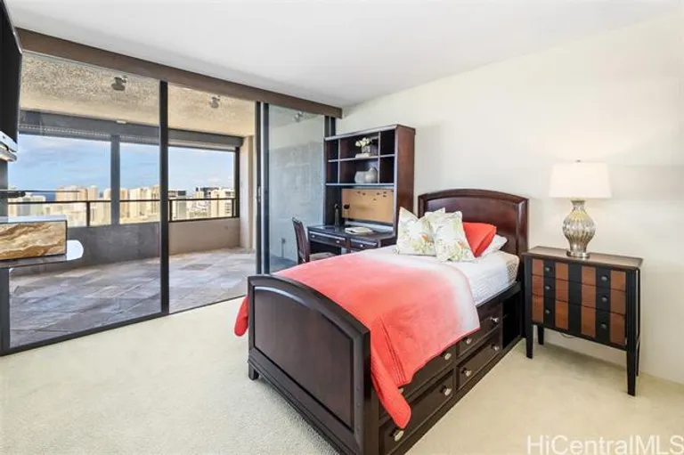 New York City Real Estate | View 583 Kamoku Street, #DH/PH-7 | room 13 | View 14