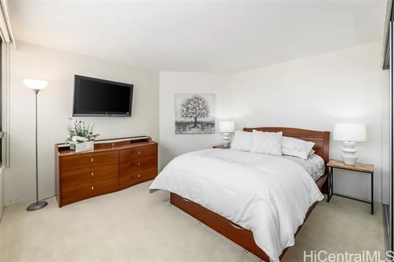 New York City Real Estate | View 583 Kamoku Street, #DH/PH-7 | room 10 | View 11