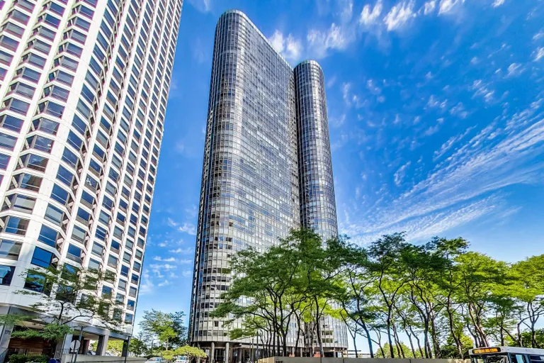 New York City Real Estate | View 155 N Harbor, 3710 | 2 Beds, 2 Baths | View 1