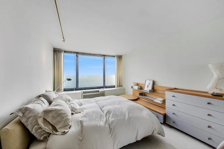 New York City Real Estate | View 155 N Harbor, 3710 | room 15 | View 16