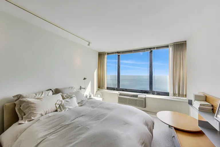 New York City Real Estate | View 155 N Harbor, 3710 | room 16 | View 17