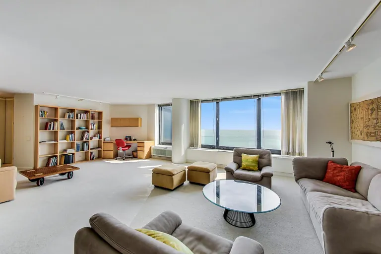New York City Real Estate | View 155 N Harbor, 3710 | room 1 | View 2
