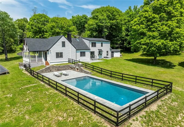Hudson Valley Real Estate | View 817 Stanford Road | room 3 | View 4