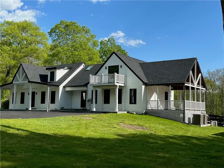 Hudson Valley Real Estate | View 817 Stanford Road | room 1 | View 2
